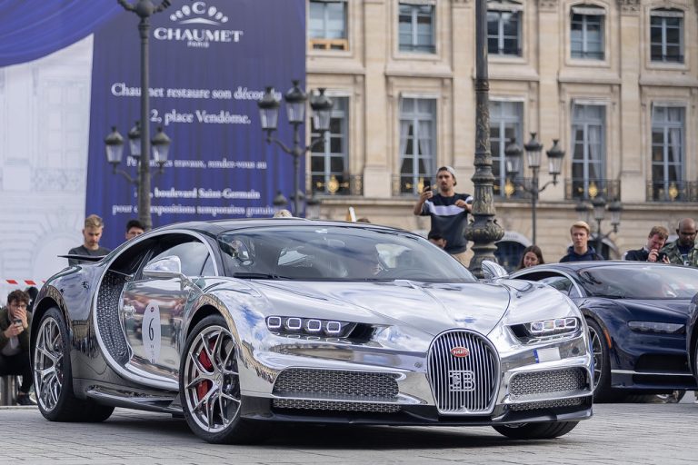 Bugatti Chiron La Mer Argentee