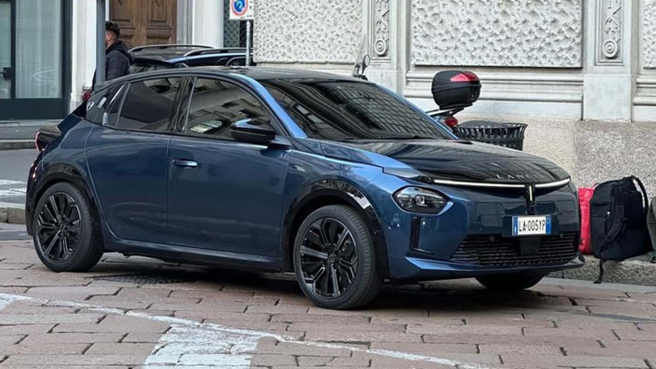 lancia-ypsilon-2024-leaked-photos