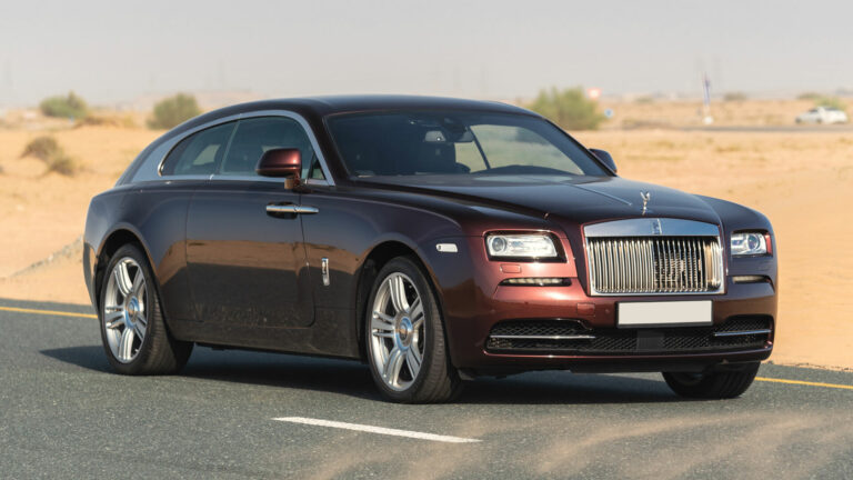 Се продава Rolls-Royce Silver Spectre Shooting Brake