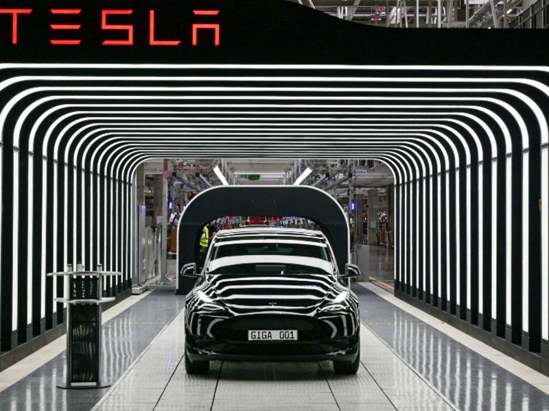 Tesla Germany first prod web