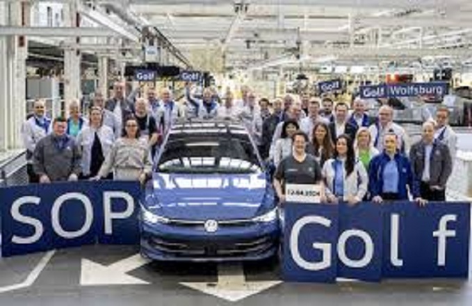 Обновениот Volkswagen Golf 8 официјално започна со производство