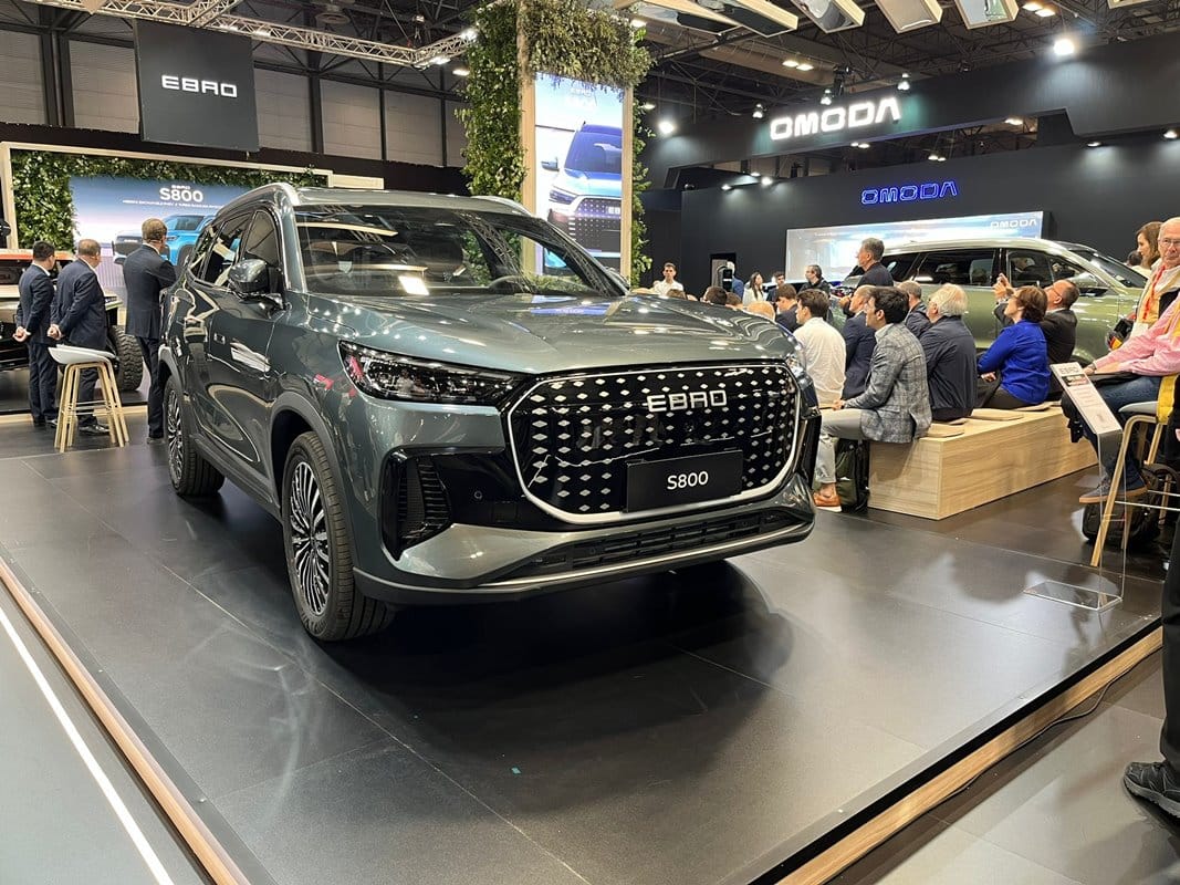 EBRO-S700-PHEV-3