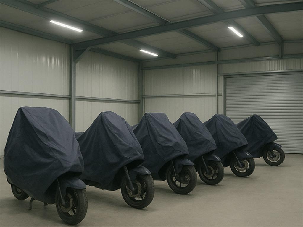 13584-zimovnik-za-motore