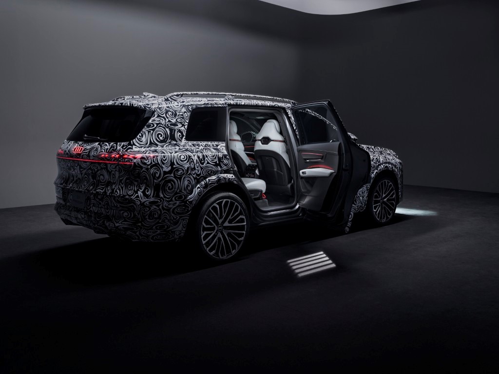 audi-q9-postavit-ce-novi-standard-luksuza-i-prostranosti-objavljene-su-prve_oi-dg7